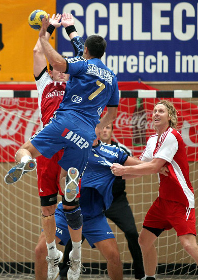 Gramy: OS4 vs MOS
